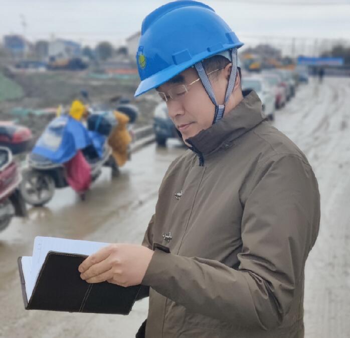 在電力線路設(shè)計(jì)的道路上精彩前行——記如東永晟實(shí)業(yè)有限公司電力線路設(shè)計(jì)組組長(zhǎng)、電力工程技術(shù)工程師汪建軍