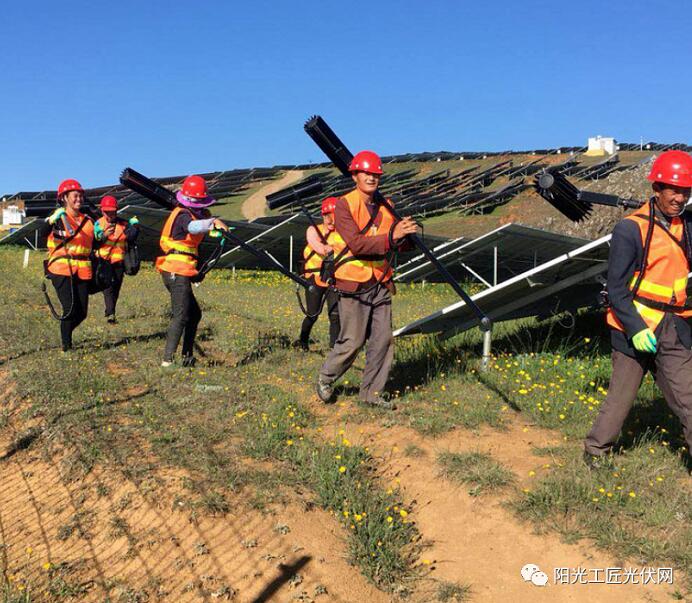 面積接近一個新加坡！青海塔拉灘光伏電站照亮“陽光之路”