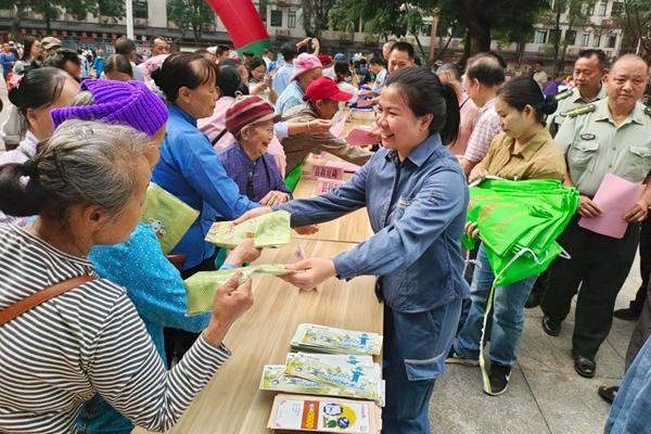 凌云供電公司積極開展安全用電咨詢宣傳