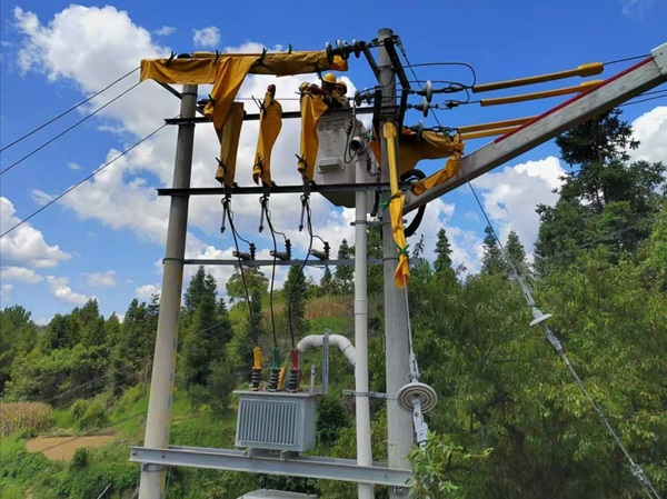 貴州石阡供電局大力推進低電壓、重過載專項治理，提升電力供應穩(wěn)定性