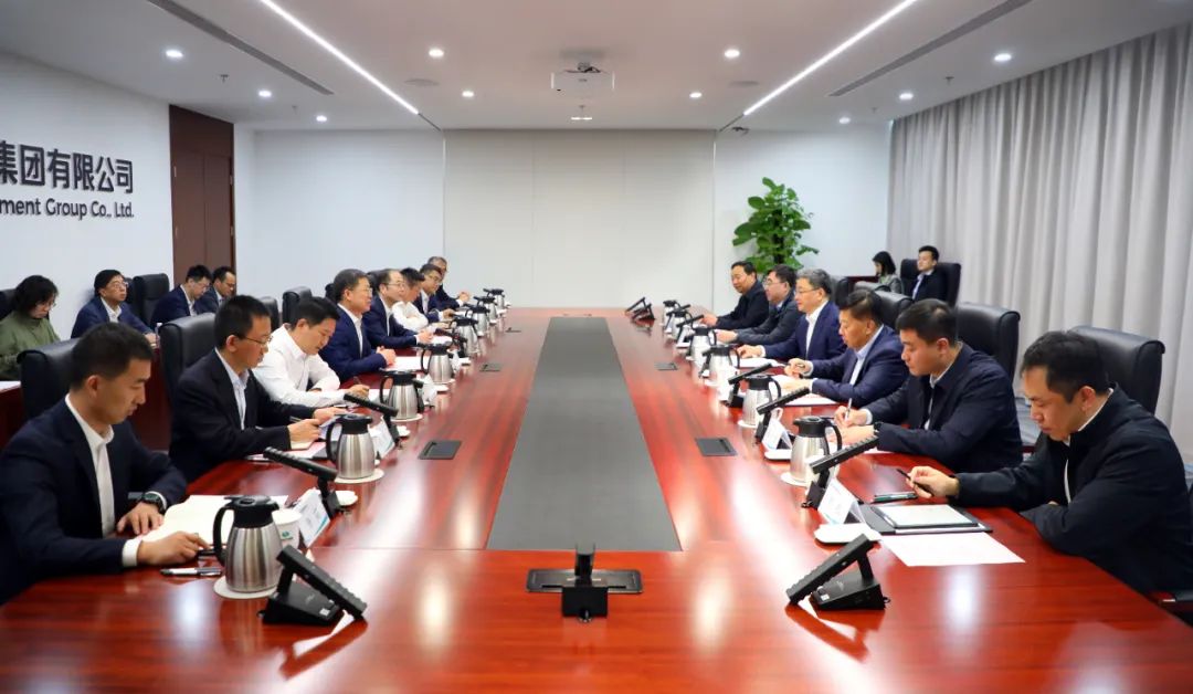 中國電氣裝備黨委書記、董事長李洪鳳會見濟南市委副書記、市長于海田