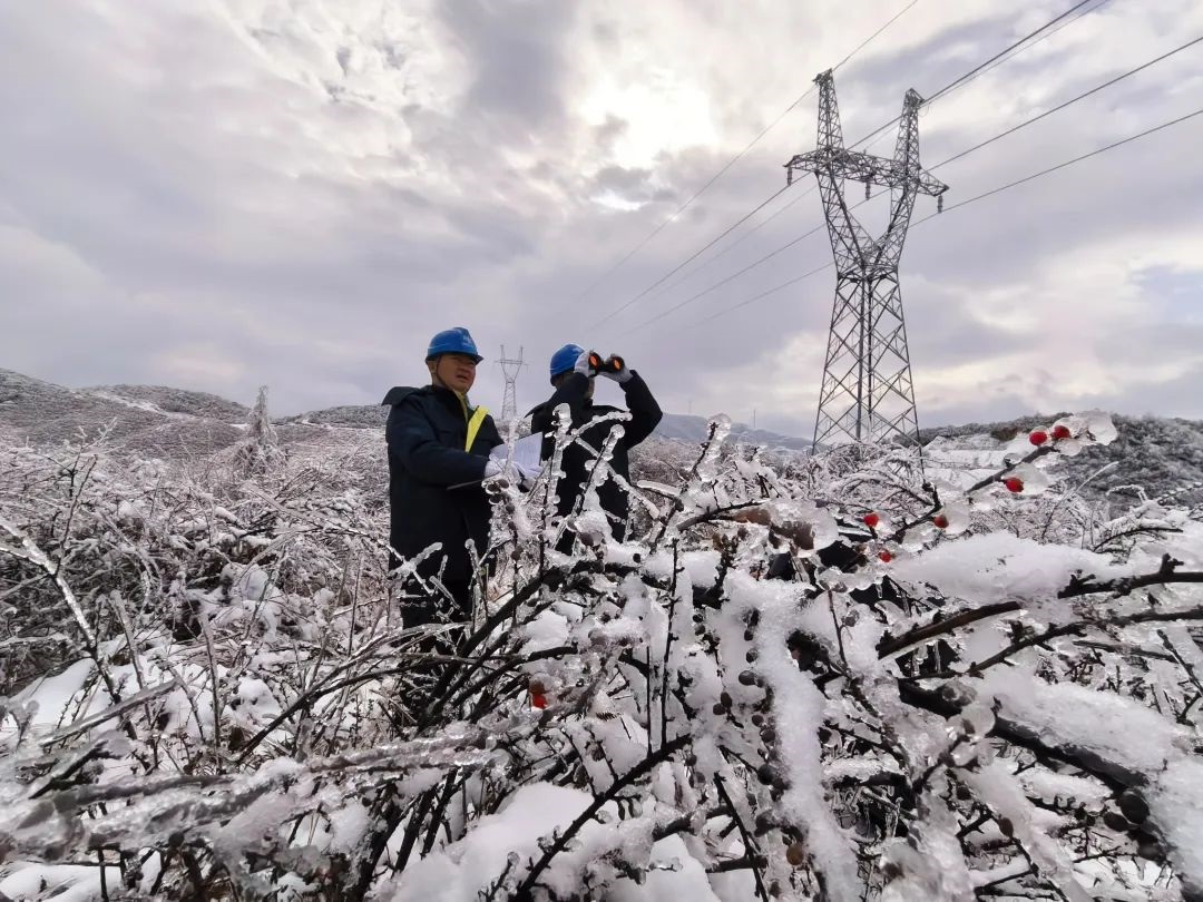 南方電網(wǎng)科技抗冰 讓冰雪“看得見、除得掉、防得住”